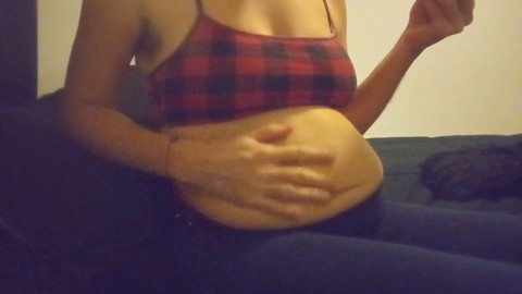 Runder Bauch gestreichelt, kräftige Beine, saftiger Hintern