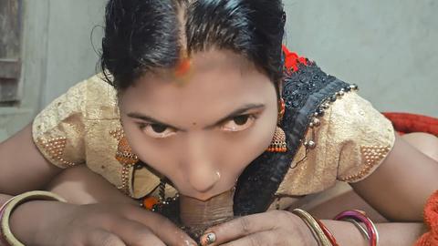 Bhabhi indienne avale du sperme dans sa bouche