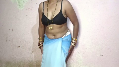 Bhabhi de village indien avec des gros seins apprécie une action torride