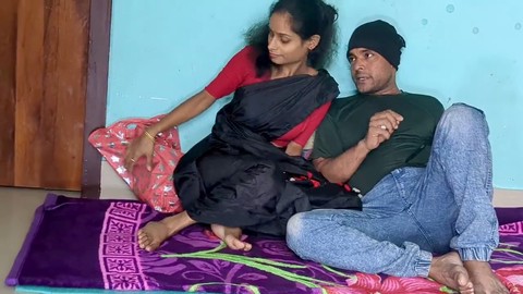 Die indische Bhabhi Easypron1 erkundet den desi Sexspaß