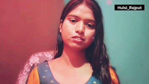 La tía universitaria sexy Hulsi Rajput se divierte salvajemente con su estudiante desi.